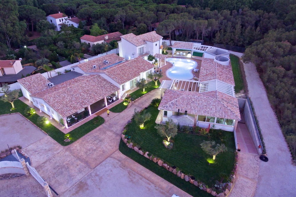 Hotel Eliantos Hotel - Image 1