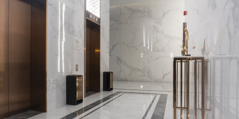 Moonway Luxury Suites At CORE Residence