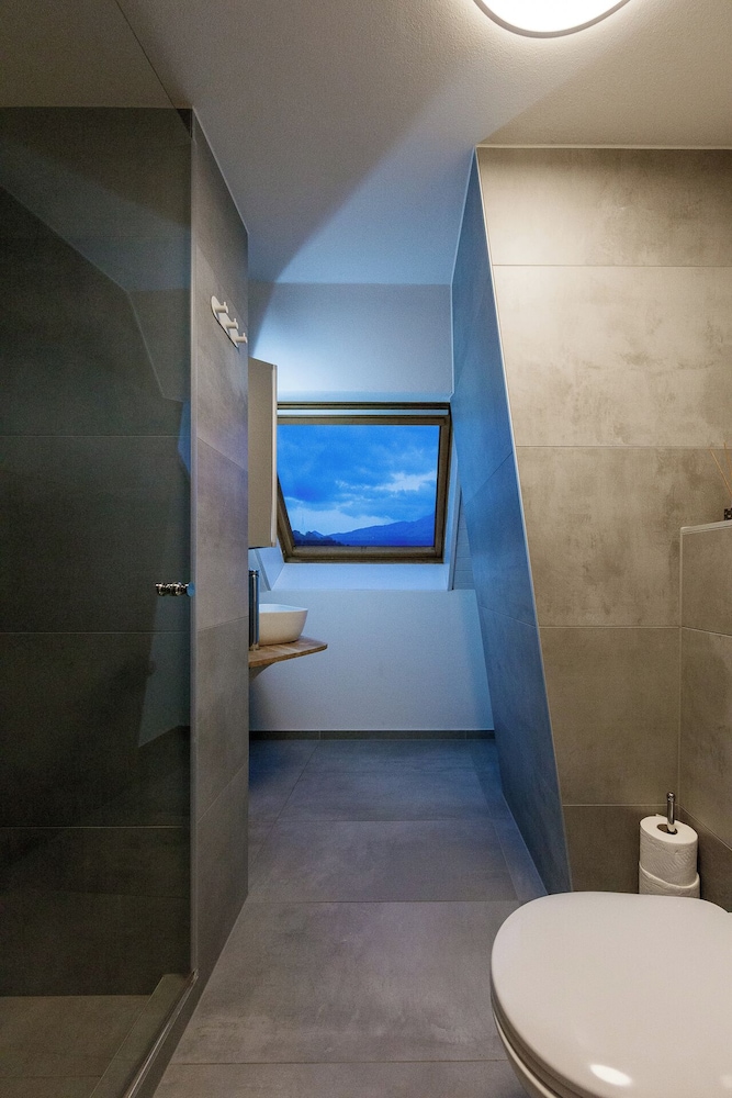 BERG&BERG APARTMENTS-Spiez Self Check-In
