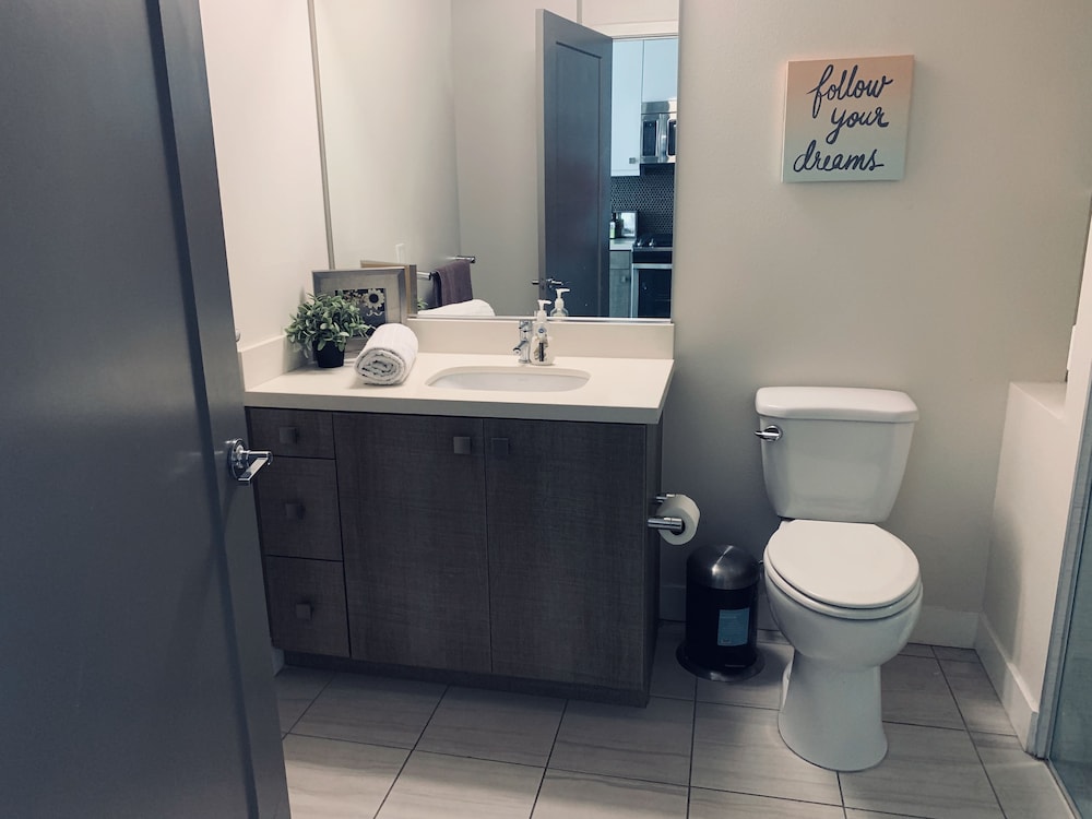 New Lyfe Finest Luxury Apartment