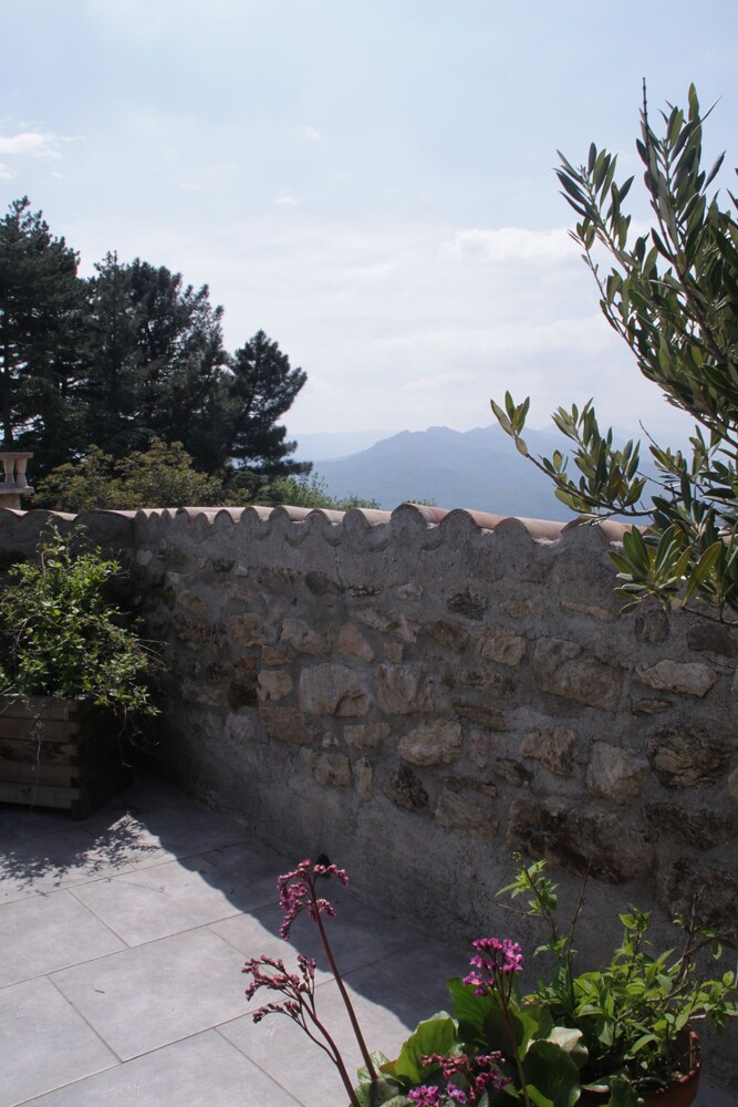 LOFT WITH PANORAMIC TERRACE view 4