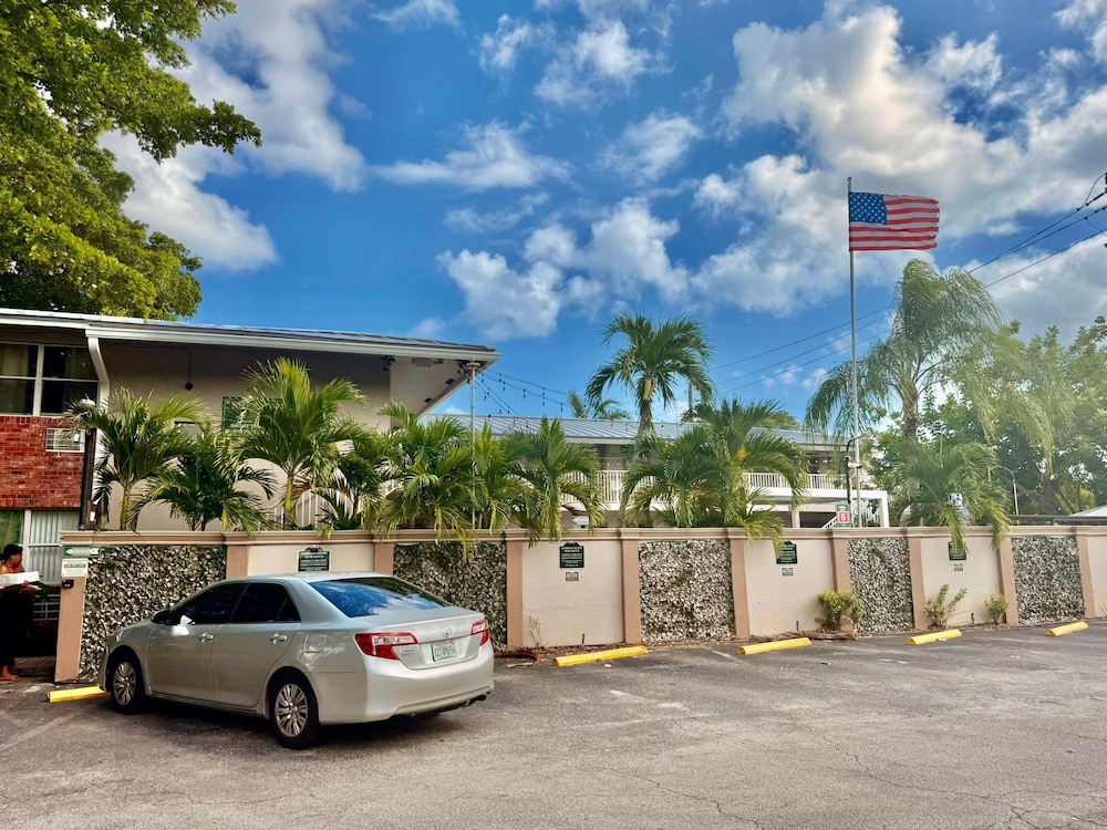 Sheridan Suites Apartments Hotel