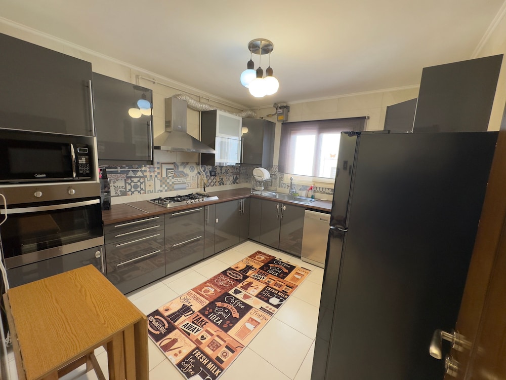 1108 Spacious 3BR Apt 2BA Near Airport