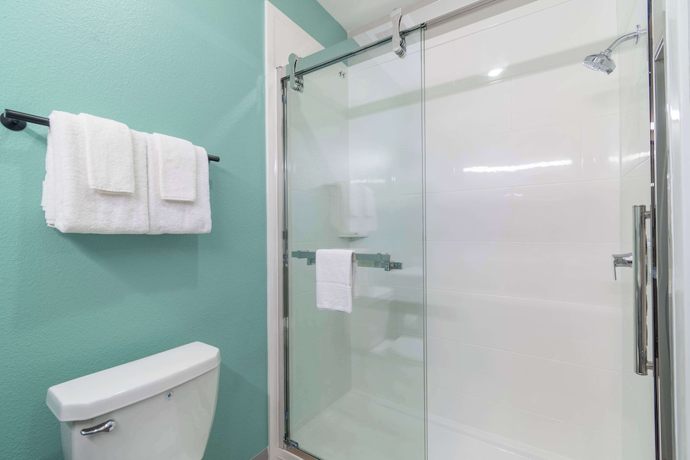 ECHO Suites Extended Stay by Wyndham Dallas Plano/Richardson