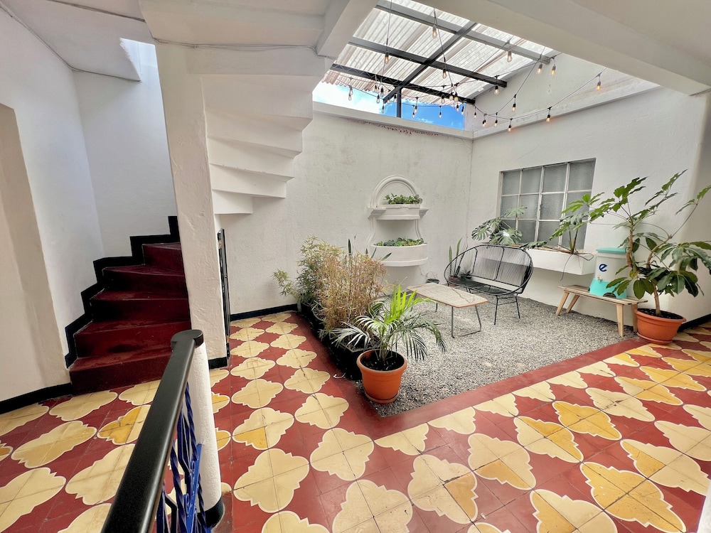 Hostal Urban