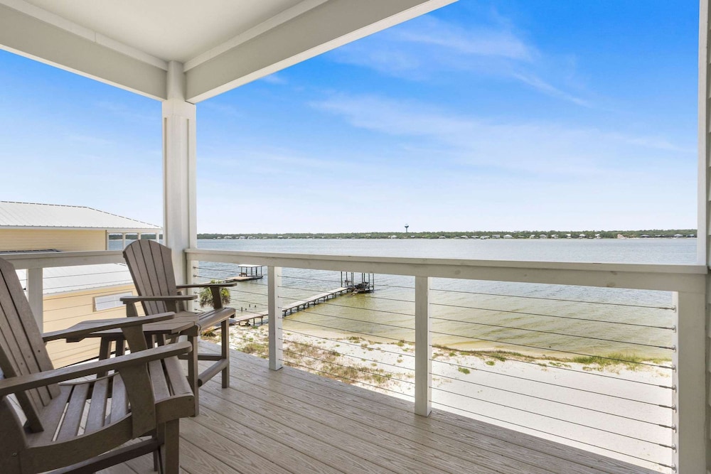 Beach Blessing- Pool Elevator Sleeps 16 SIX Bedrooms 6 Baths