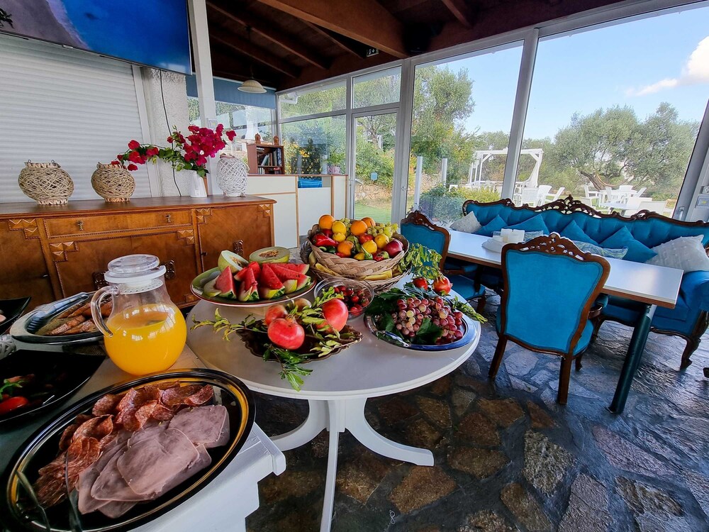 Kefalonia Cozy Nest - Seaview Garden Getaway