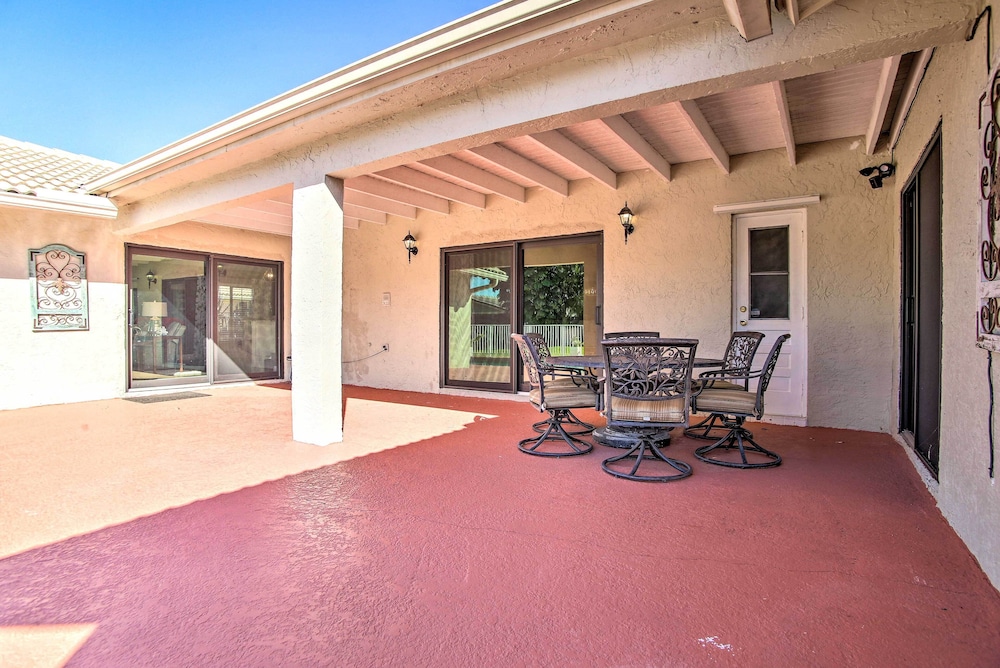 Near Golf & Beaches: Coral Springs Home w/ Yard!
