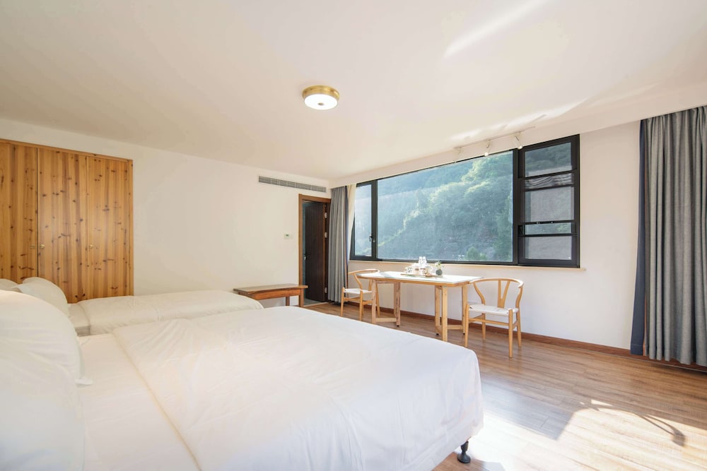 XiangLu YiMo Valley Retreat Guesthouse