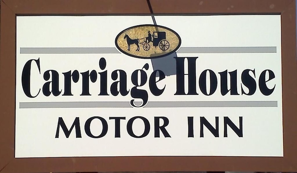 Carriage House Motor Inn view 4