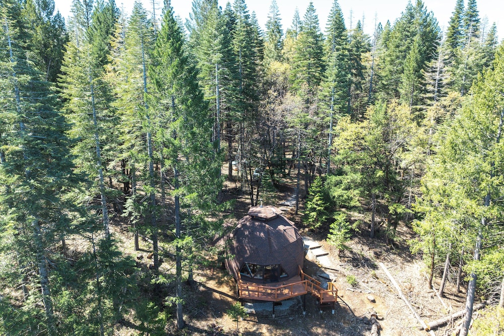 Off-grid Geodesic Dome: Nevada City House w/ Views