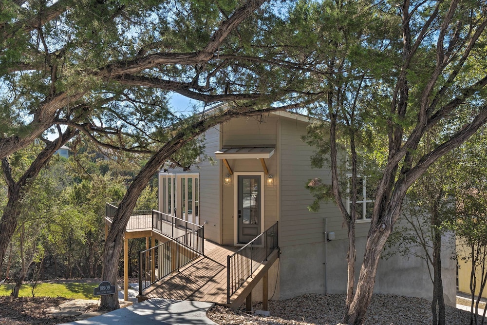Modern Lake Travis Haven w/ Resort Amenities! - Property Image 4