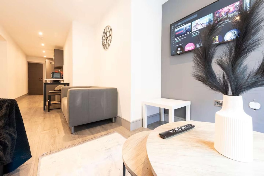 Cosy City Apartment - Your Home in Bradford!