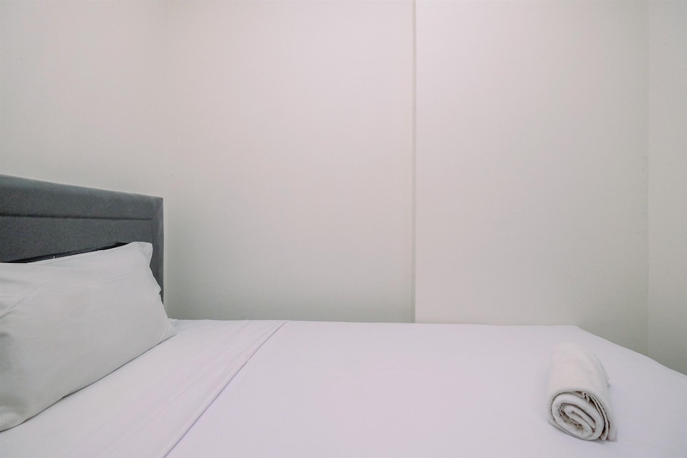 Comfort Stay 2BR at Podomoro Golf View Apartment