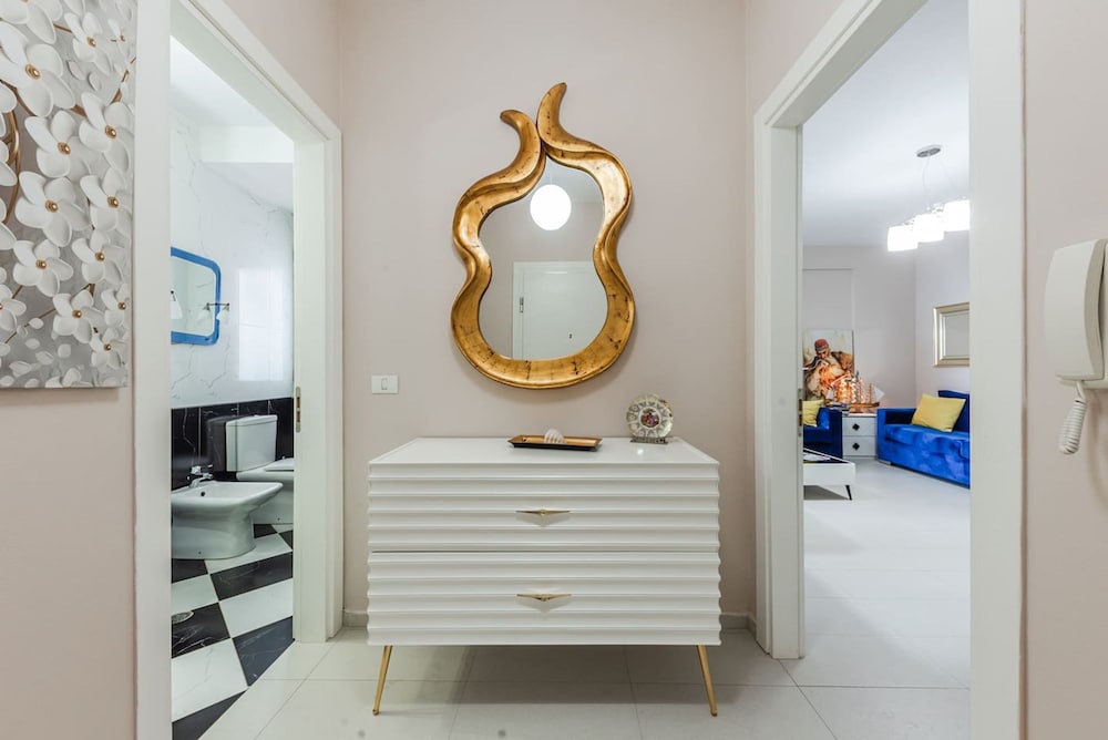 Stylish Apartment by the Beach Free Parking