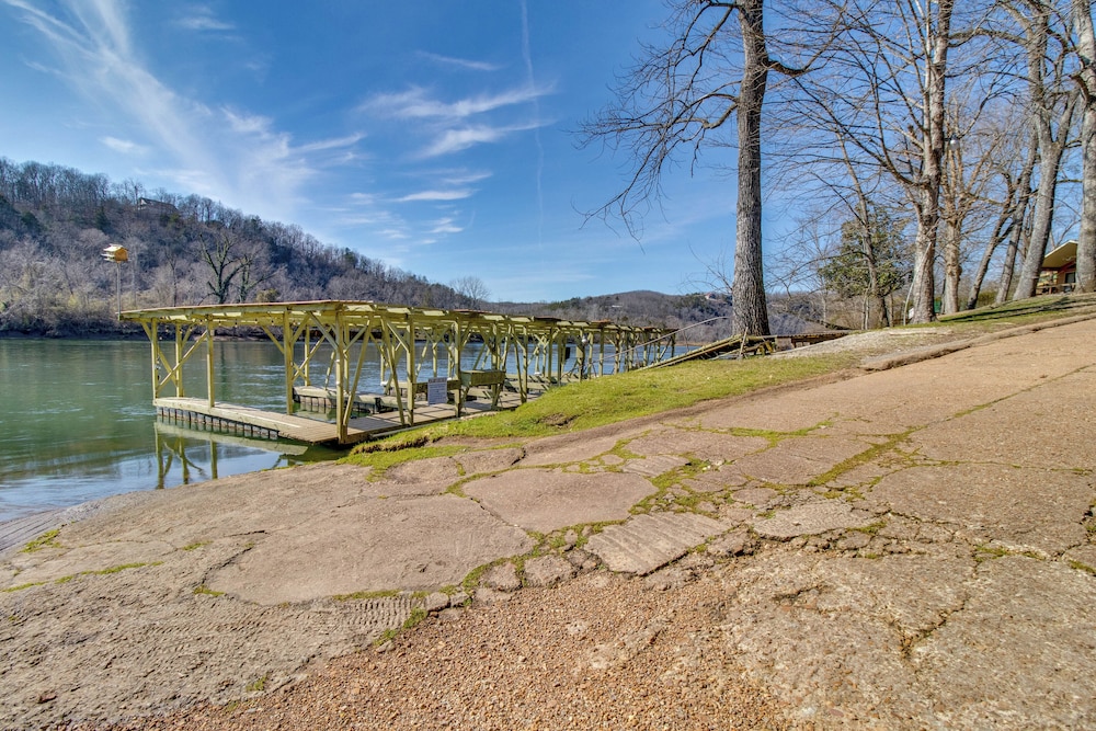 Premier Trout Fishing: Scenic White River Cabin