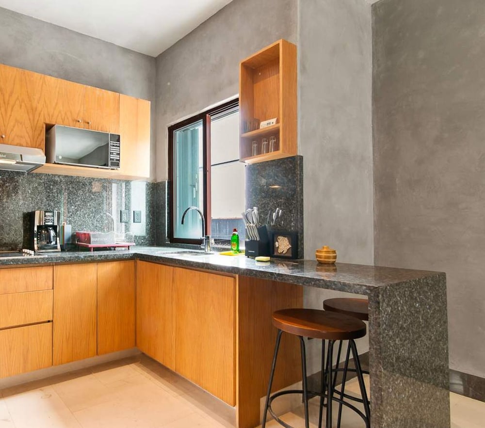 Prime 5th Ave Stay - 4BR With King Beds City Views