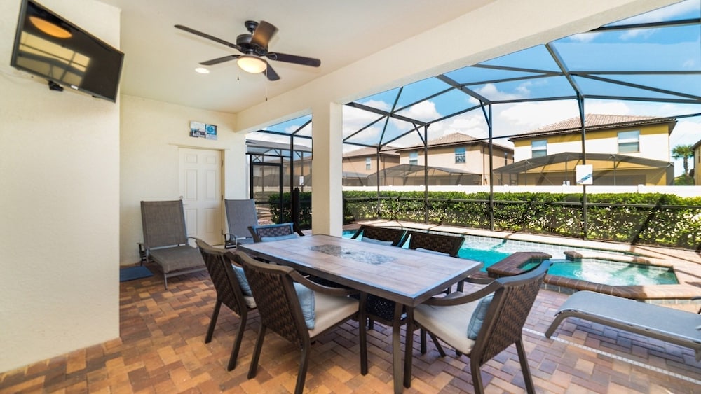 Windsor Westside Resort 7 Bedroom Home with Game Room 7 Home