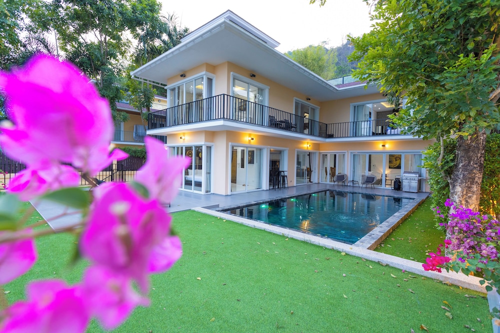 Luxe Villa Sea View Jacuzzi Pool V179
