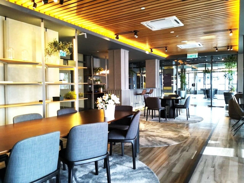 KLCC CityTowerViewSty5Pax CeylonzSuite