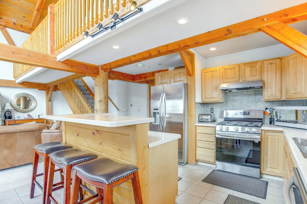 6 Mi to Winter Park Resort: Spacious Family Cabin