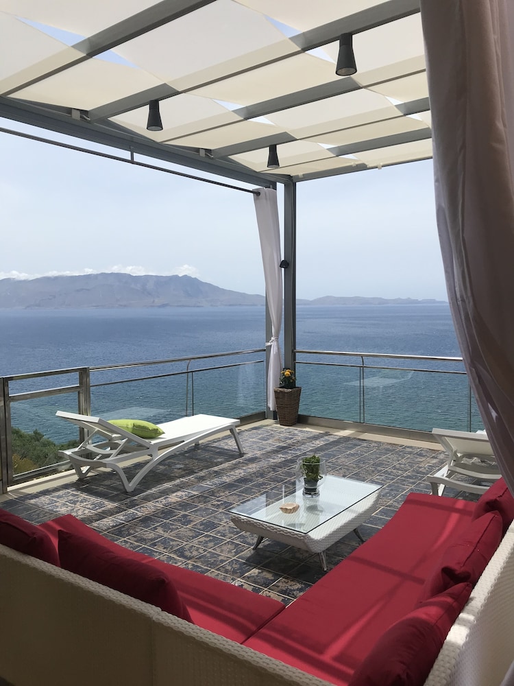 Villa Athina
