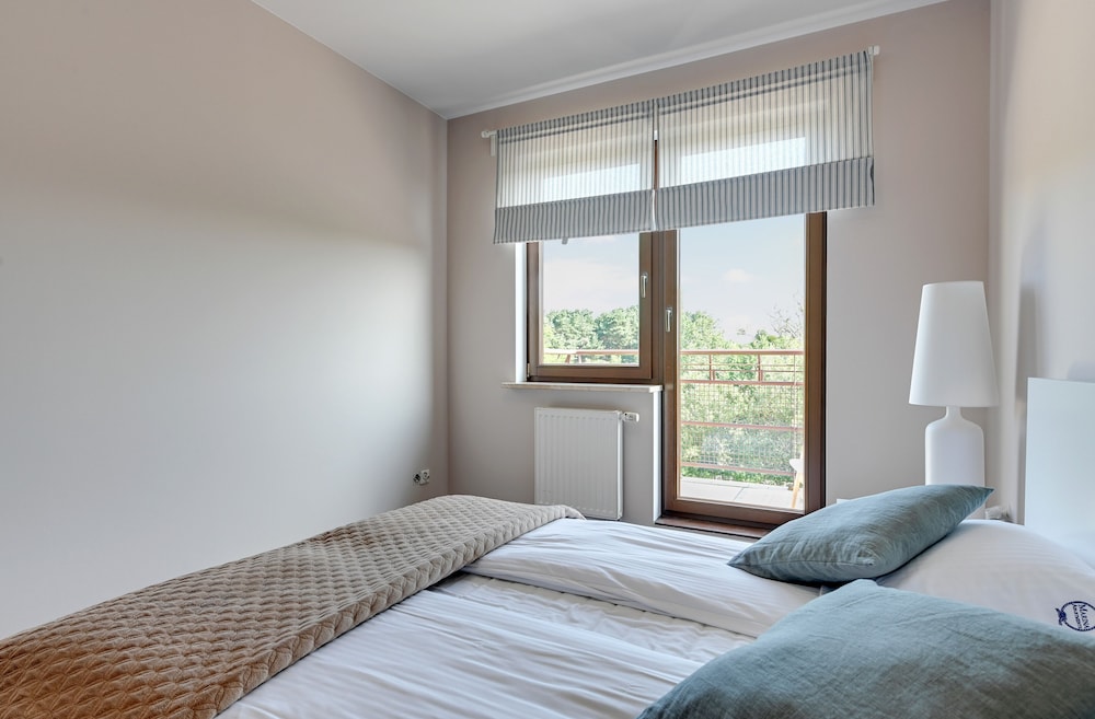 Grand Apartments - Aqua view 5