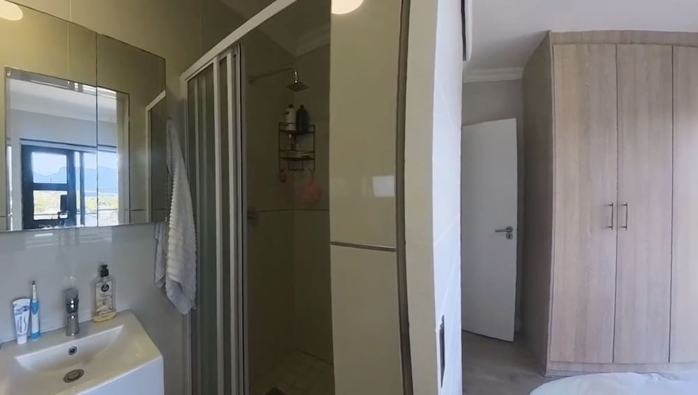 Immaculate 2-bed Apartment in Cape Town