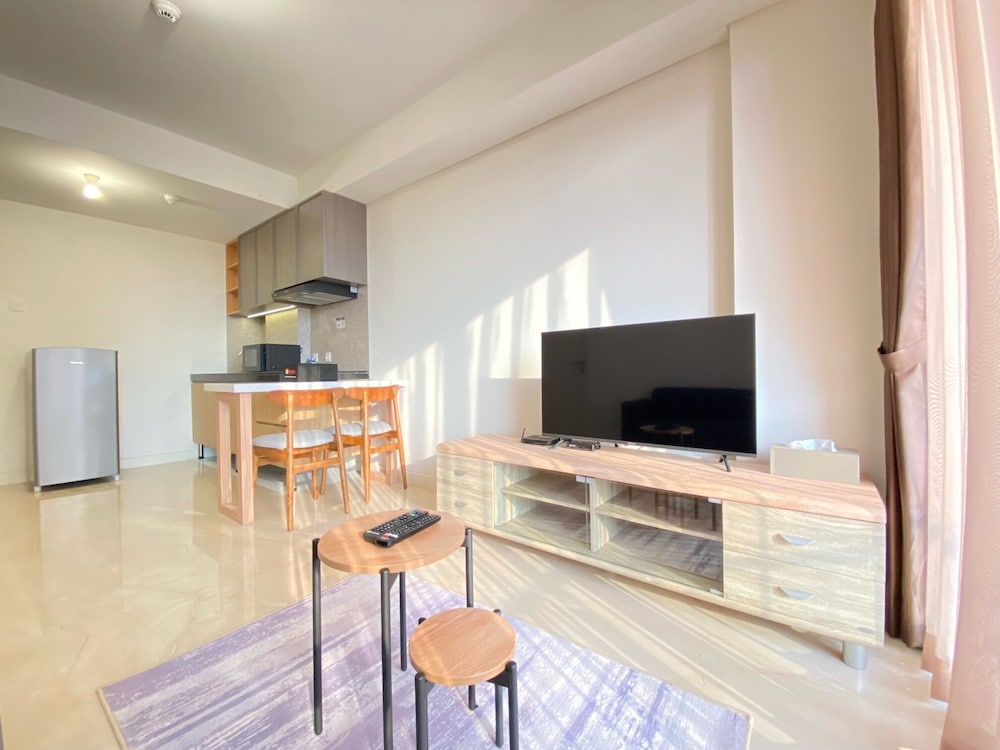 Comfy 1Br Deluxe Apartment At Landmark Residence Bandung