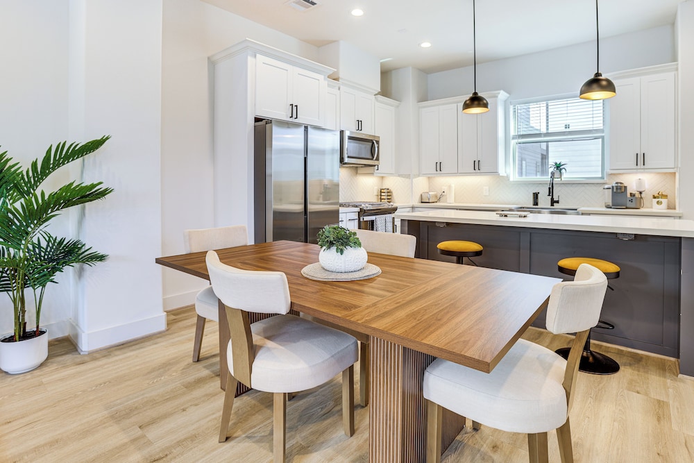 Your Houston HQ! Modern Unit w/ Yard & Workspace