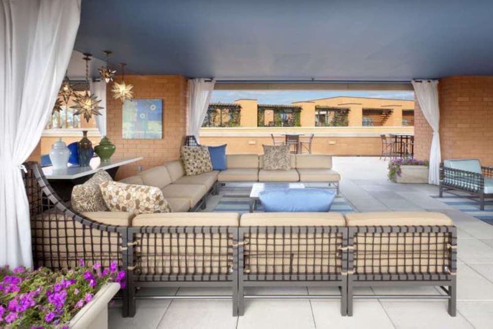 Global Luxury Suites at The Convention Center