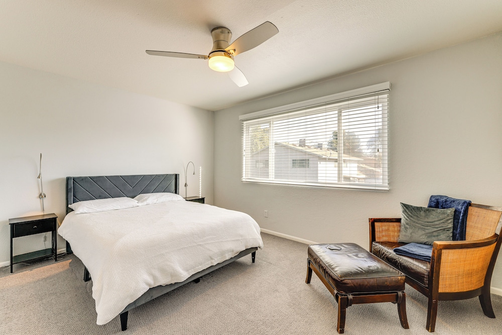 Community Pool: Scottsdale Condo 2 Mi to ASU