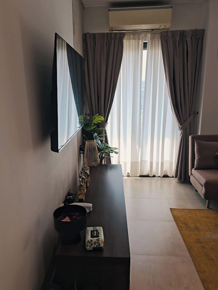 The Signature Apartments