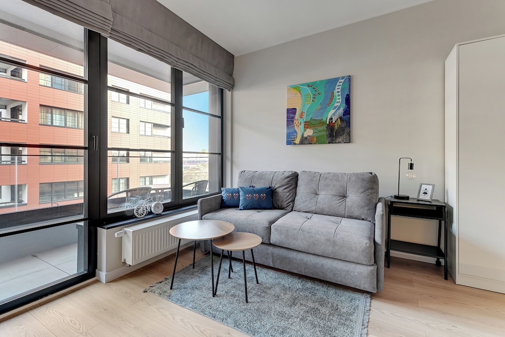 Doki Living & Foodhall by Downtown Apartments