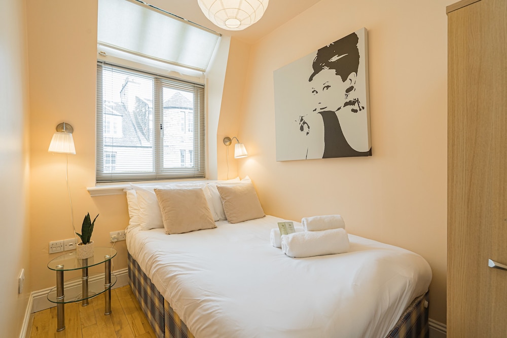 Rose Street Apartment City Centre view 4