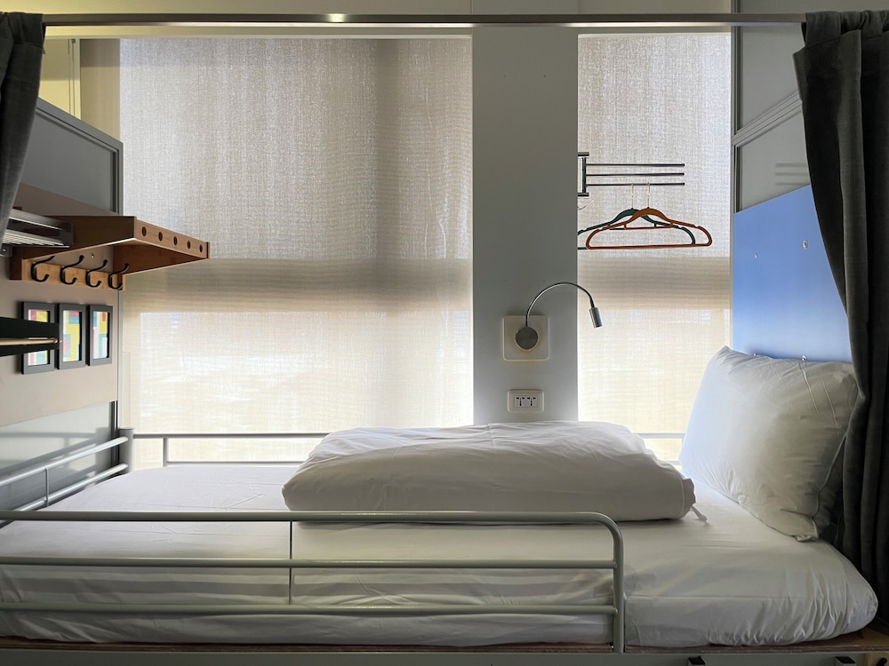Easymind Guesthouse, Hostel in Taipei Main Station