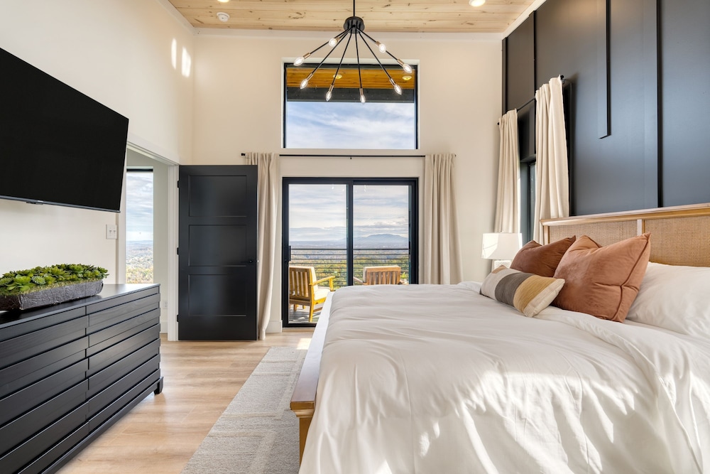 Whiskey Ridge - Avantstay Panoramic Views Infinity Pool Hot Tub Game Room