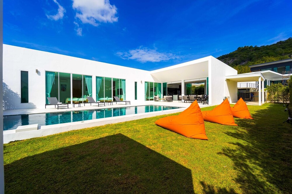 Modern 4 Bed Private Pool Villa KH-B6