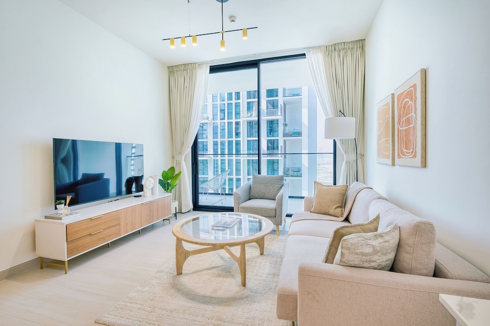 PVH - Tranquil 1BR - Binghatti Lavender
