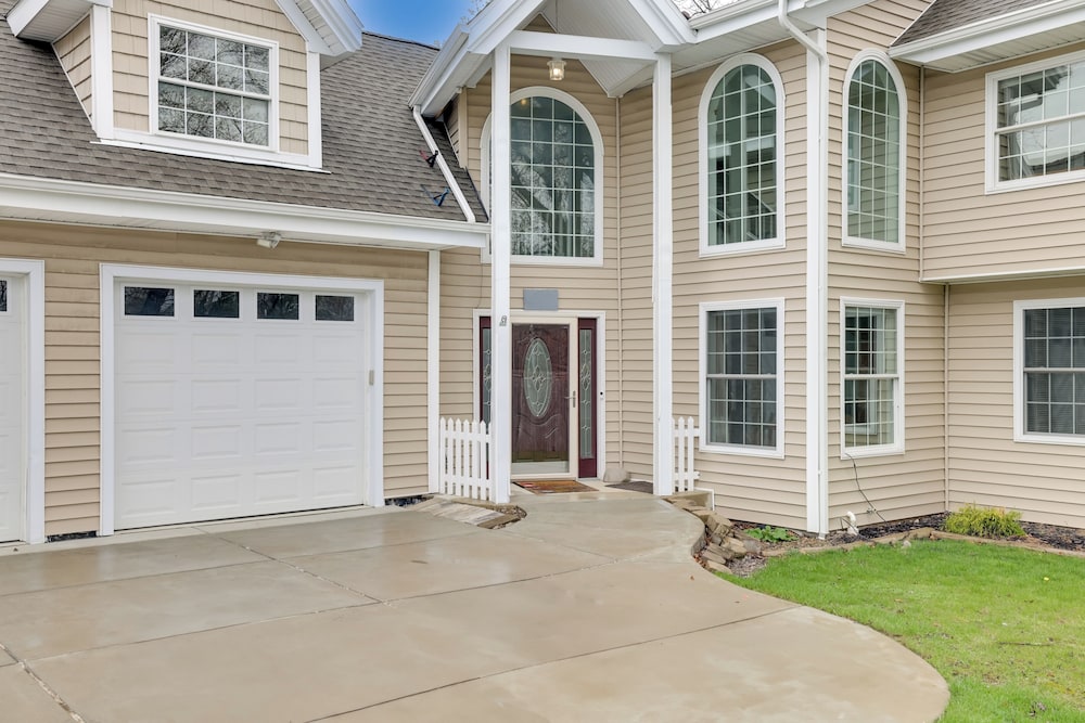 1 Mi to Beach: Nature Paradise in Lake View!