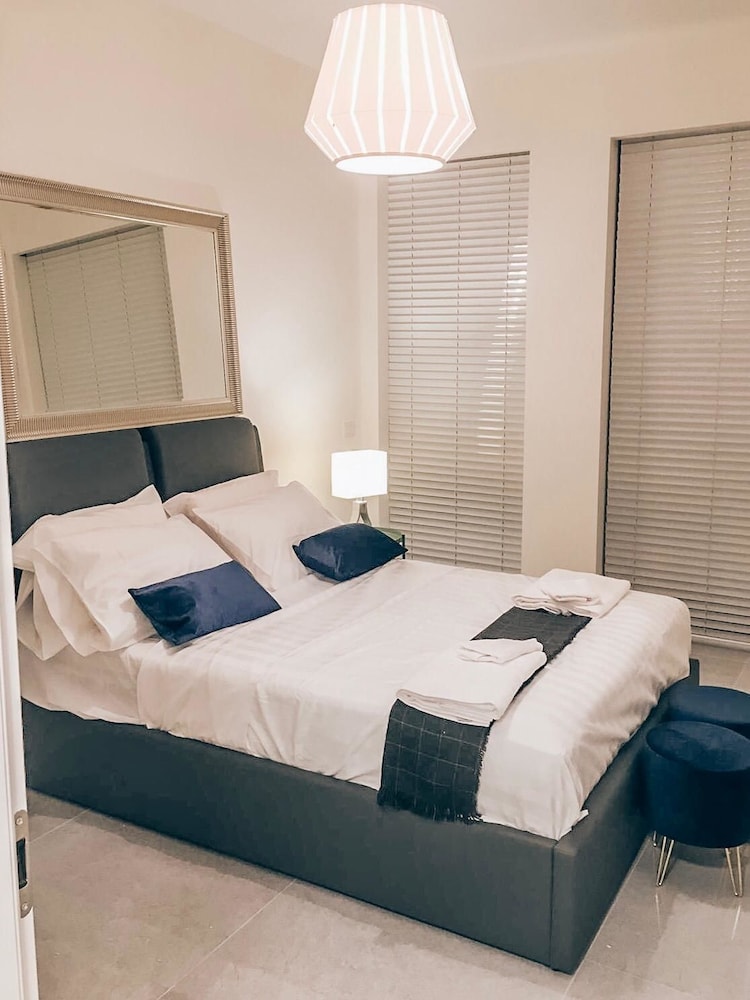 Jerusalem Suites Tower view 3