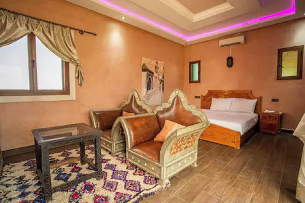 Villa Familiale De 5 Chambres Avec Piscine