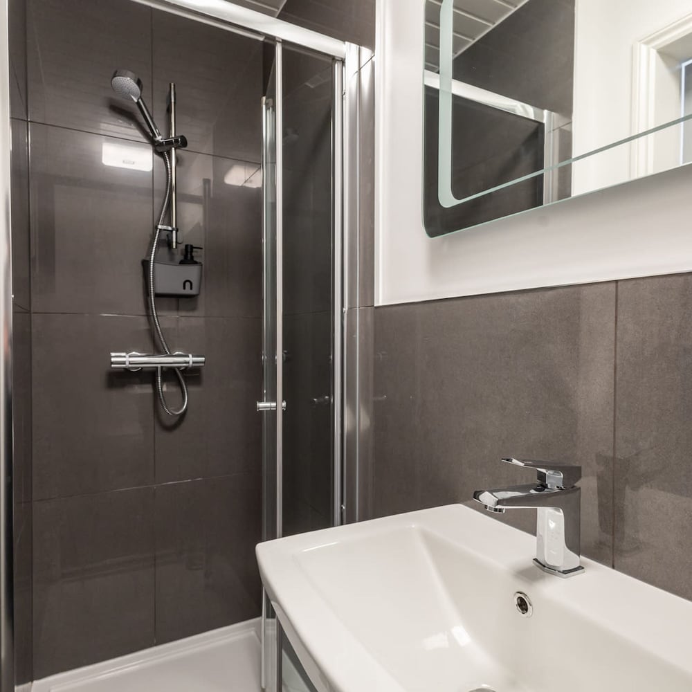 Host Stay The Westbourne Grande