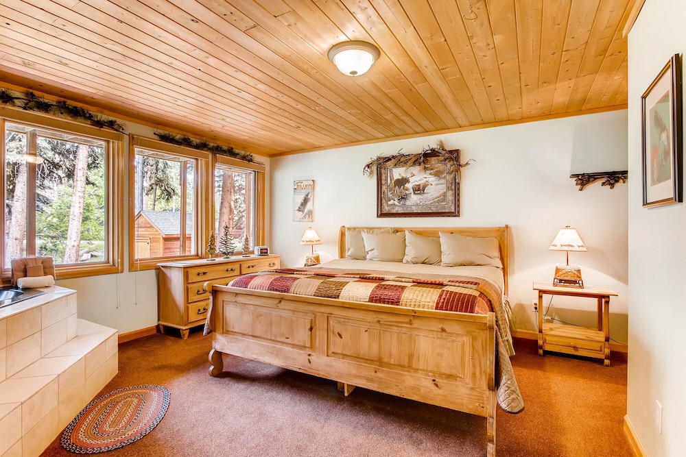 Estes Park Condos - Property Image 93