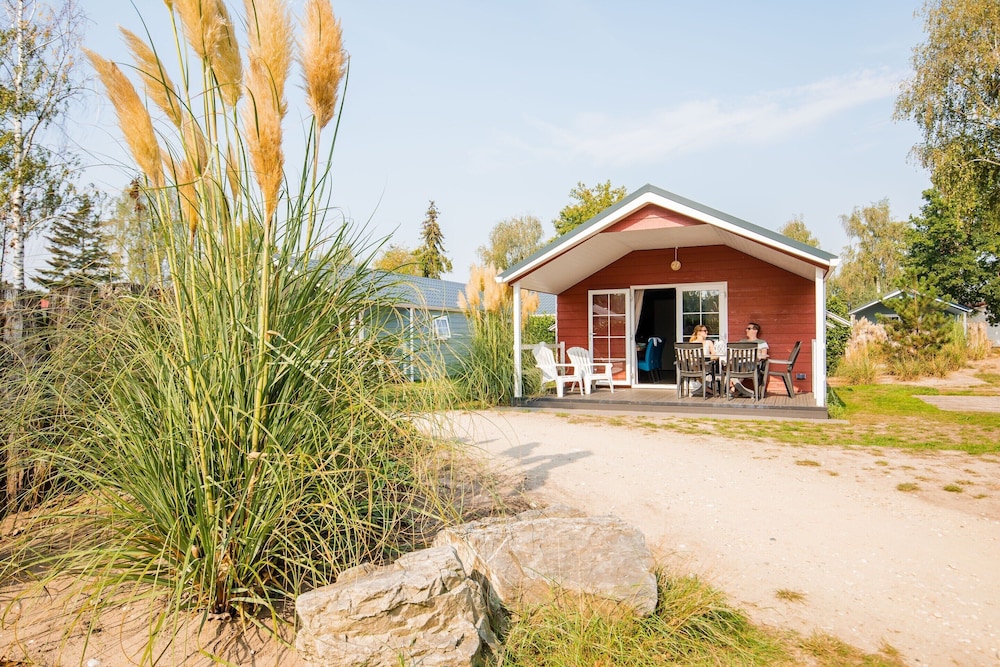 Chalet With Covered Terrace in the Leukermeer
