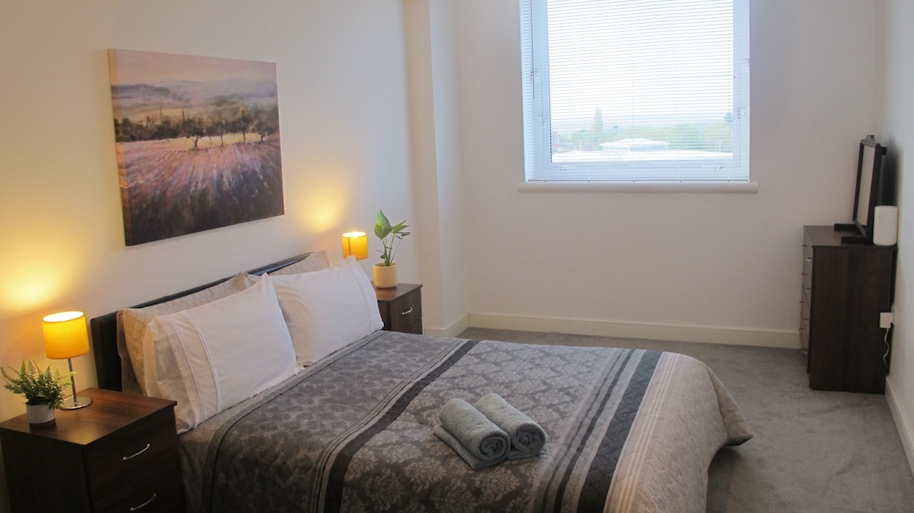 Lovely-cozy Apartment in Brierley Hill view 4