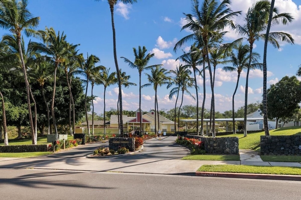 Big Island Fairway Terrace A-202 2 Bedroom Condo