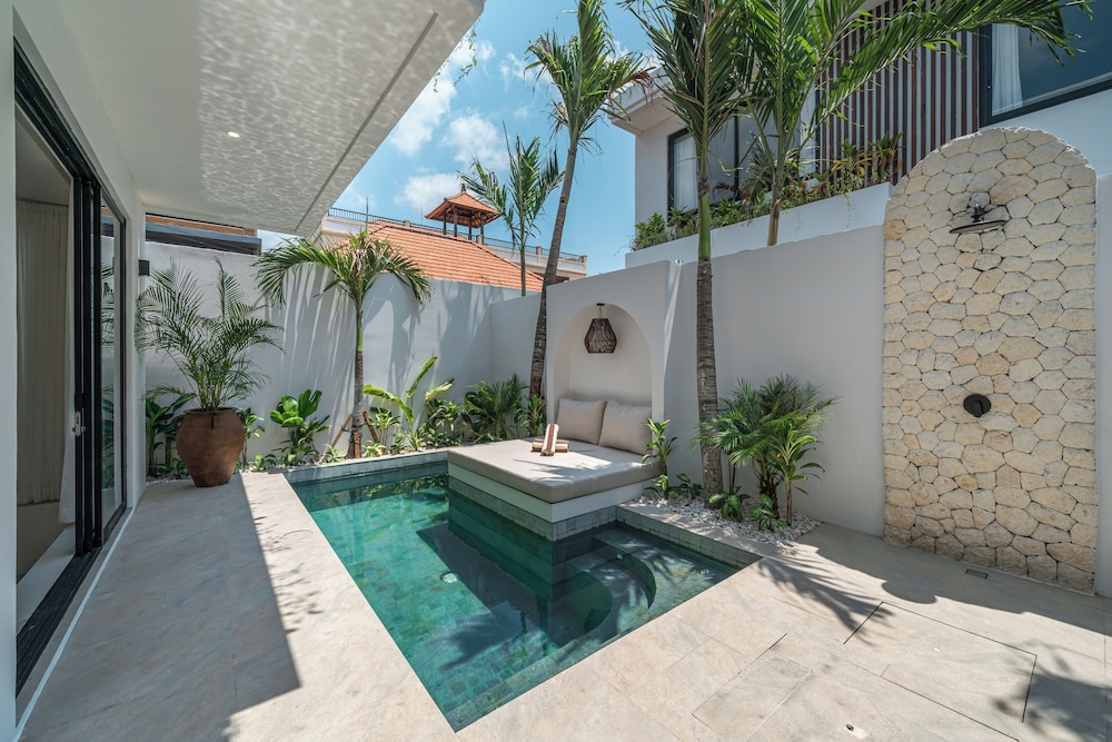 Nova Oasis 4
