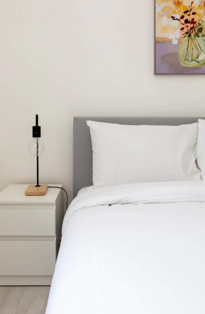 Spacious & Welcoming 4BD House - Kennington