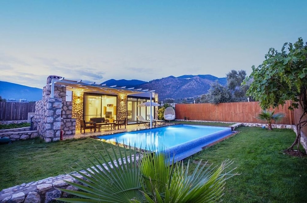 Exclusive Sheltered Villas